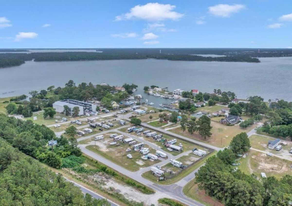 Water View Cabin Near North Topsail Beach Sneads Ferry المظهر الخارجي الصورة